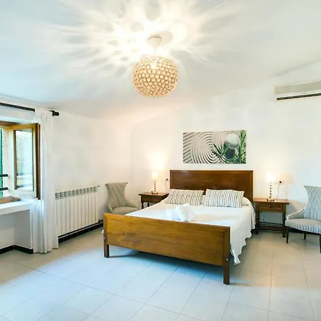 Villa Sleeps 10 Pool Air Con Wifi