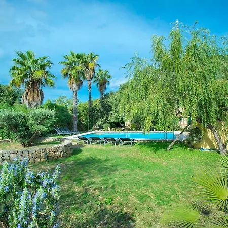 Sleeps 10 Pool Air Con Wifi *