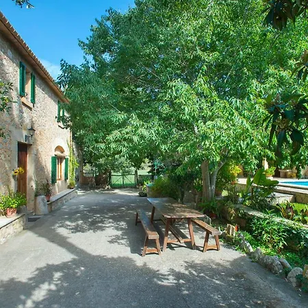 Sleeps 10 Pool Air Con Wifi